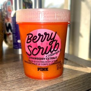 Berry Scrub & Vitamin E✨